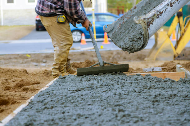 Best Driveway Concrete Repair  in Bellflower, CA